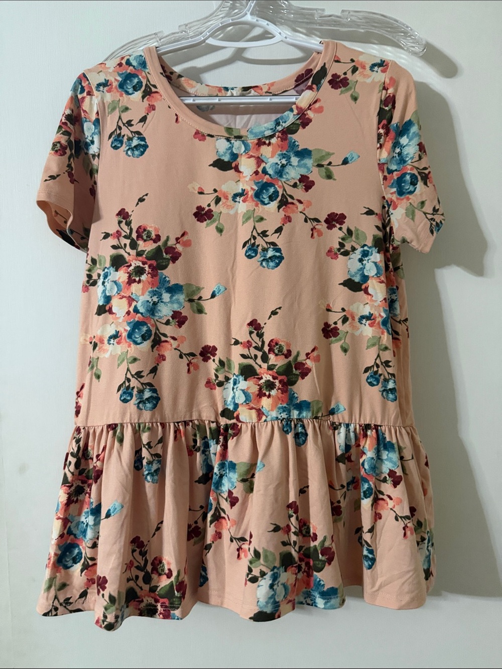 Peach Floral Short-Sleeve Peplum Tunic by